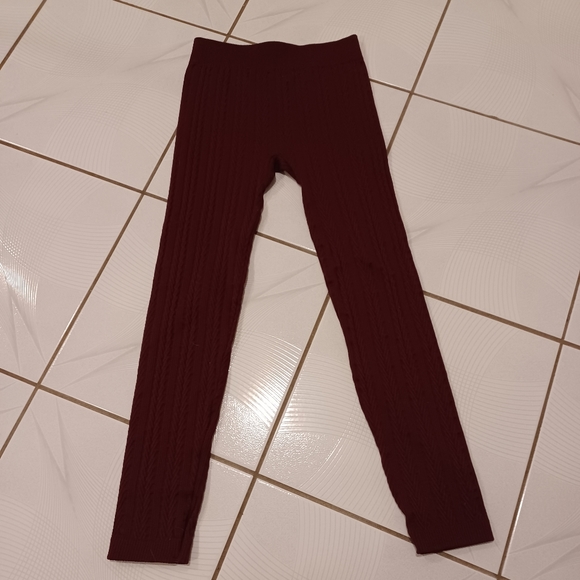 $4 Add-on Burgundy Textured Leggings - Size M/L - Picture 2 of 6